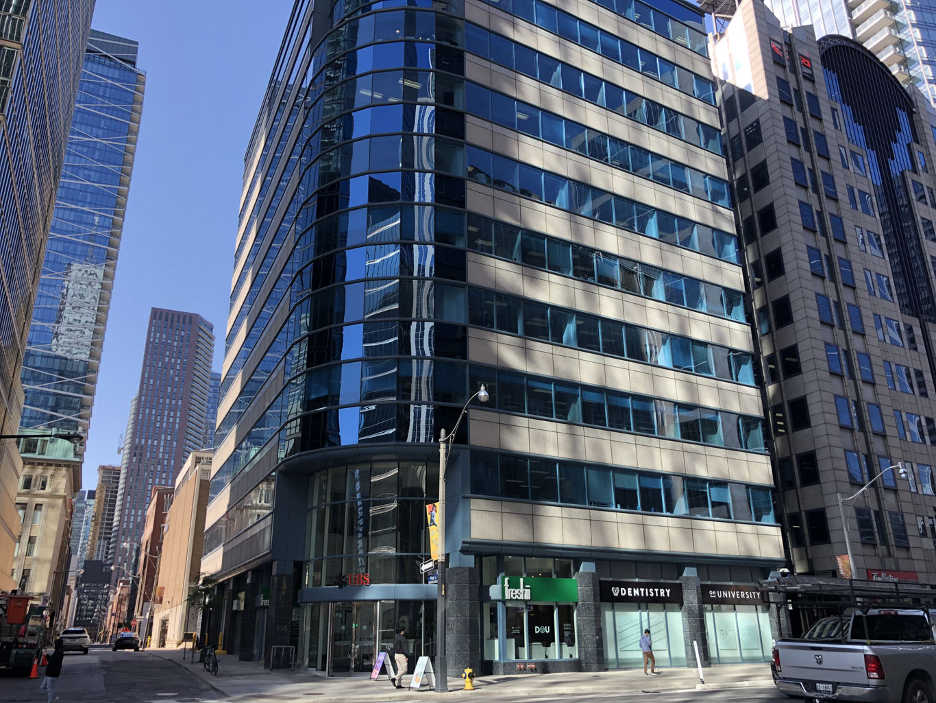 UBS Bank Canada - 154 University